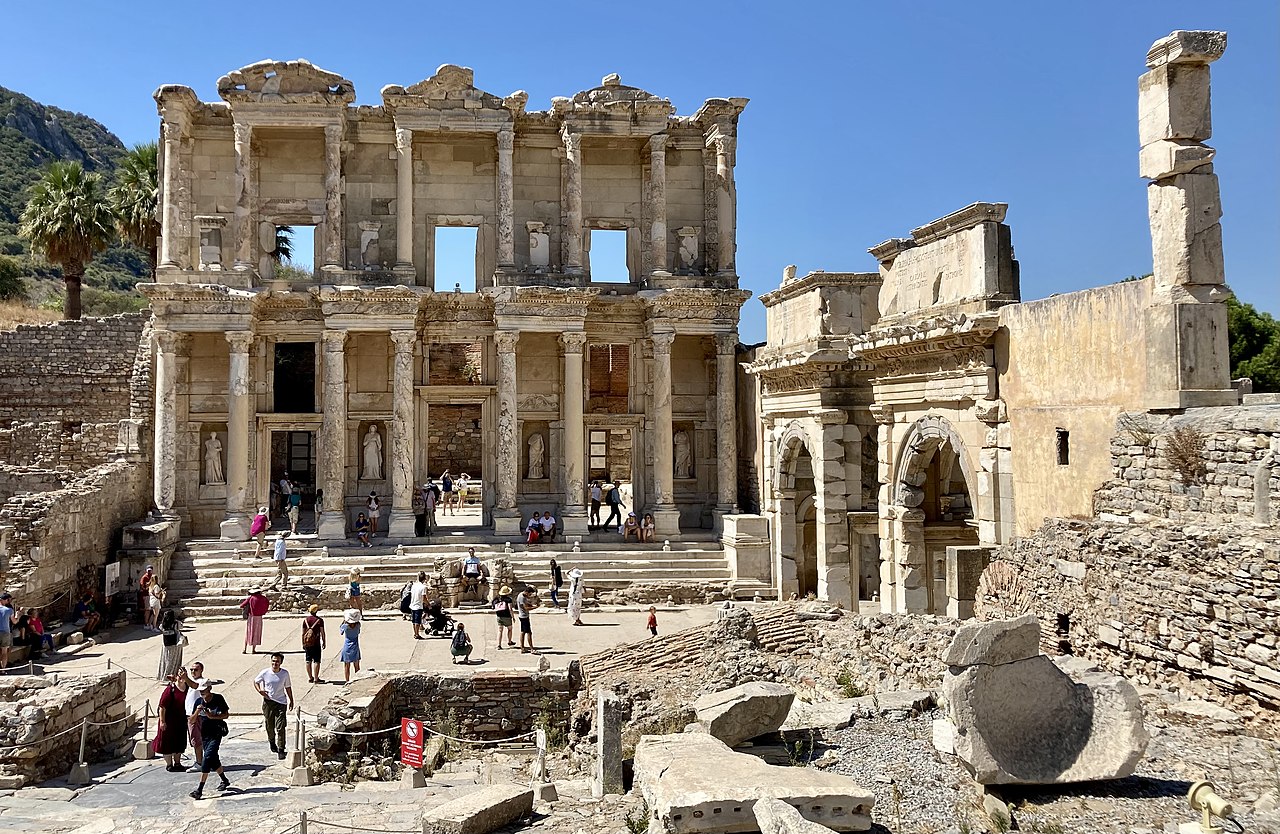 views_of_celsus_library_from_curetes_street_2.jpg