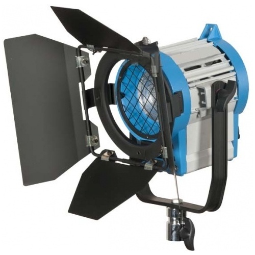 studyjna-lampa-oswietlenia-stalego-sp-1000w-z-soczewka-fresnel-a.jpg
