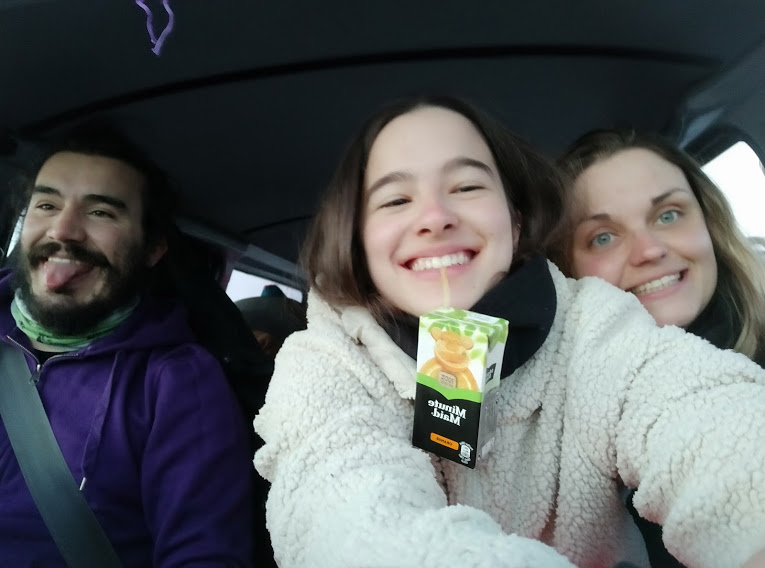 ez itt egy kifejezetten jól sikerült szelfi a kocsiban