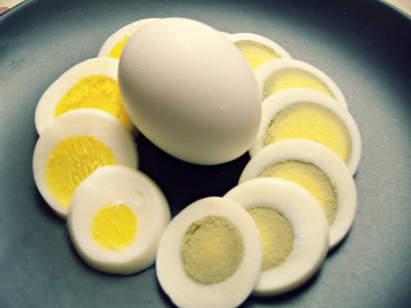 why-there-is-a-gross-green-ring-around-your-hard-boiled-egg.jpg