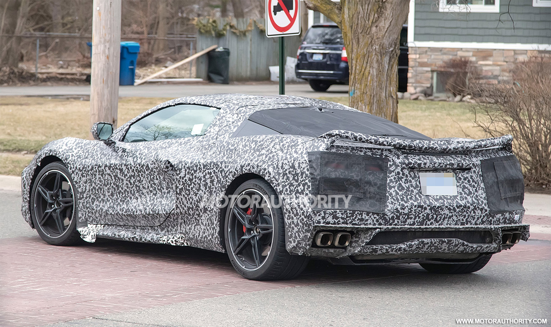 2020-chevrolet-corvette-c8-spy-shots--image-via-s-baldauf-sb-medien_100696833_h_1.jpg