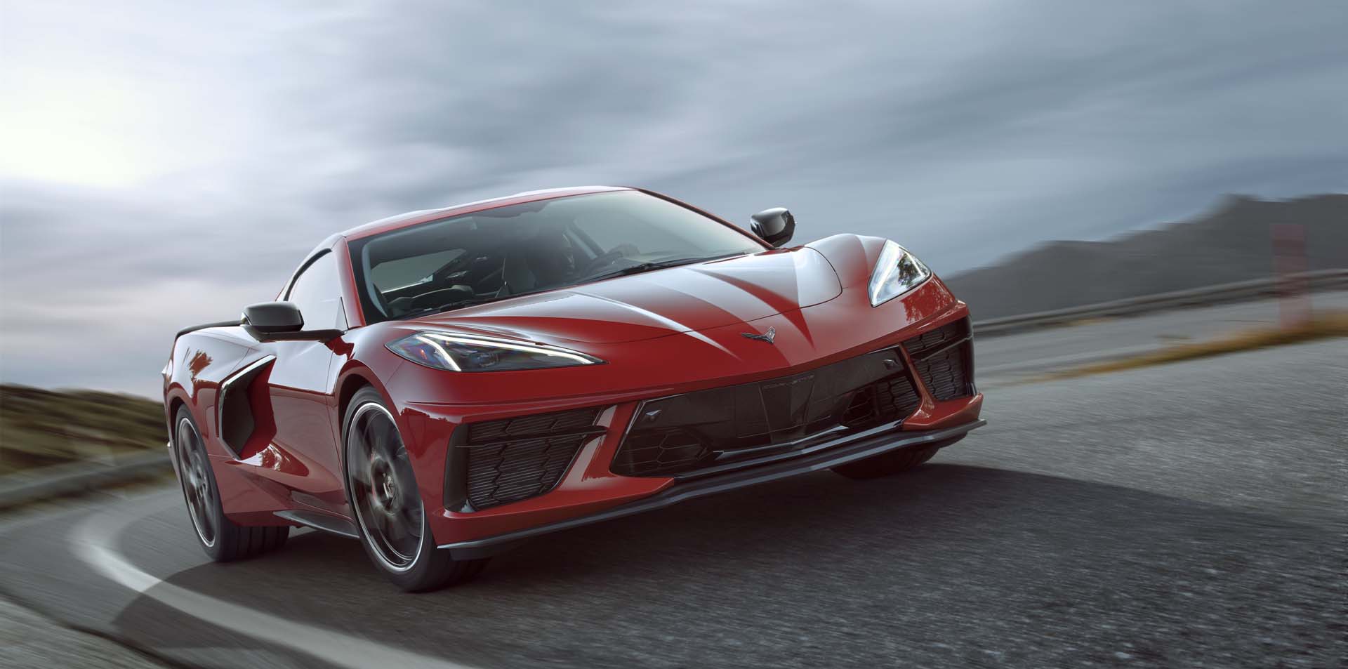 2020-chevrolet-corvette_100708541_h.jpg