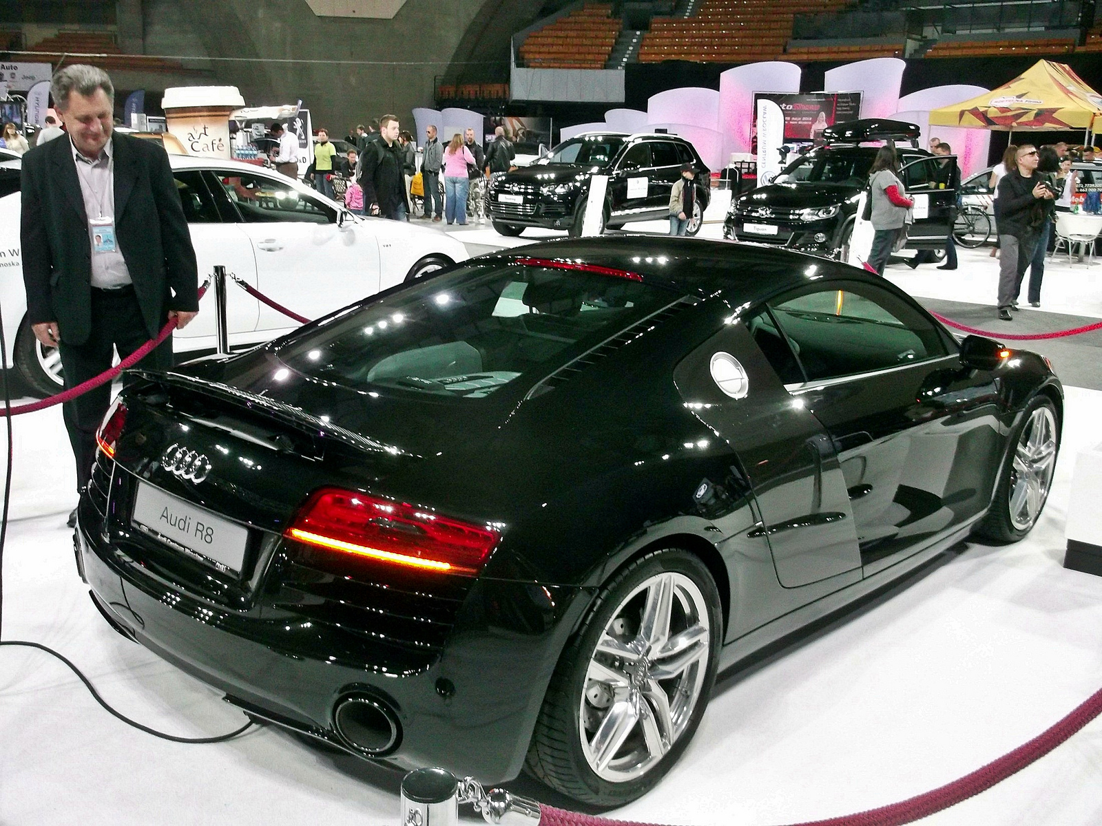 audi_r82013.jpg