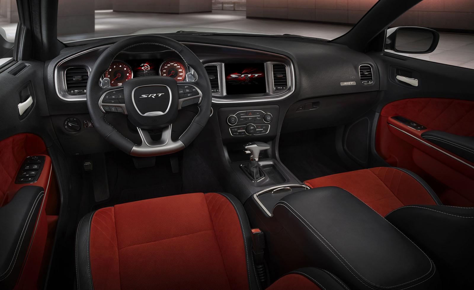 srt_interior.jpg