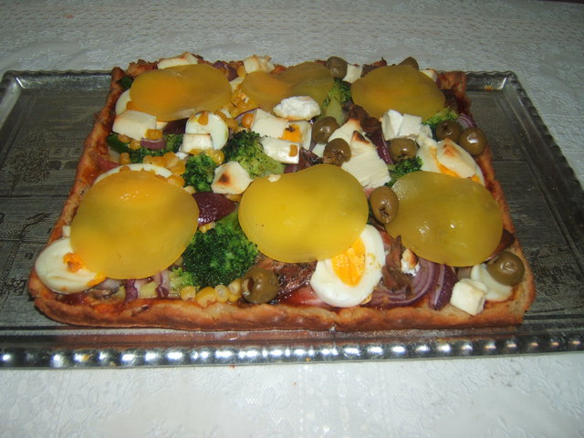 Húsos-Zöldséges pizza