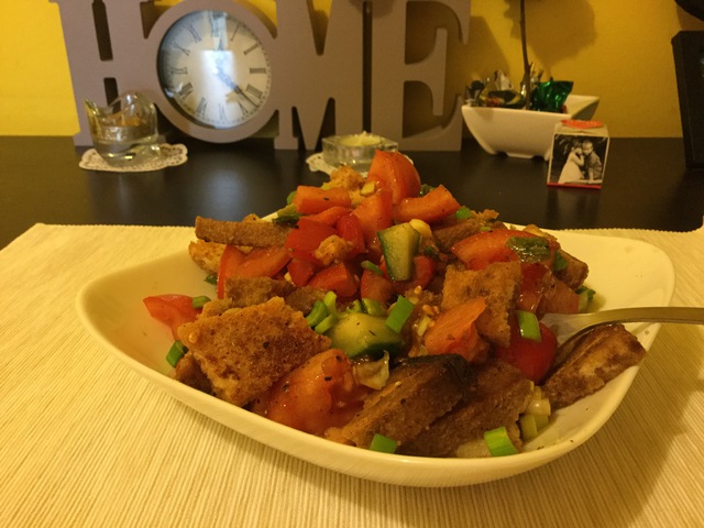 Panzanella avagy kenyér saláta - gluténmentesen