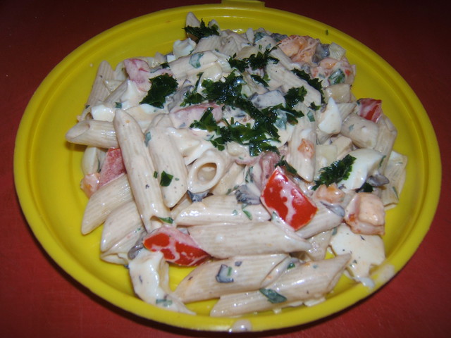 Joghurtos tésztasaláta