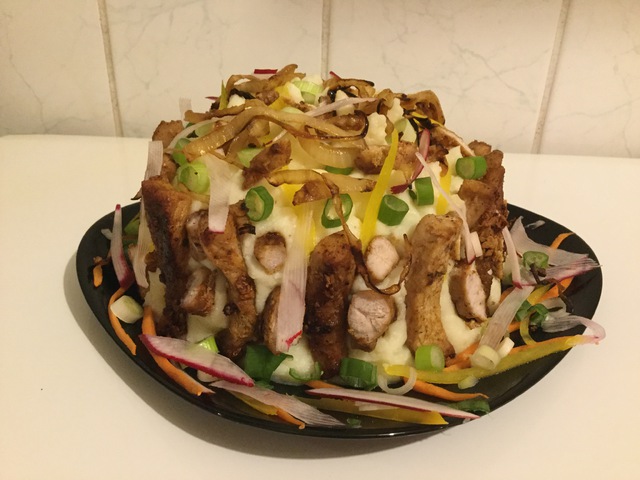 Hús torta juhtúrós burgonyakrémmel