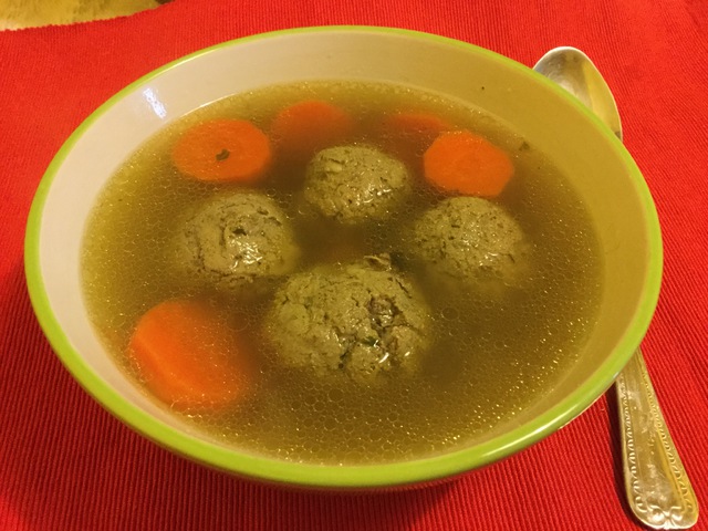 Borjú májgombóc leves