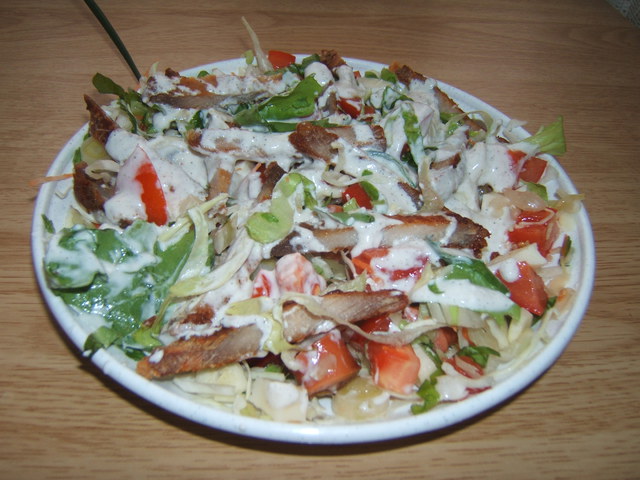 Vegyes saláta pirított sertés csíkokkal