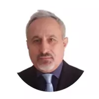 – Anyu! Haza fogunk költözni.