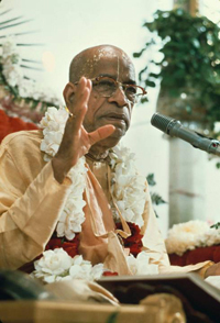 Srila_Prabhupada_class.jpg