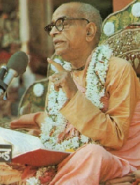 Srila_Prabhupada_class_10.jpg