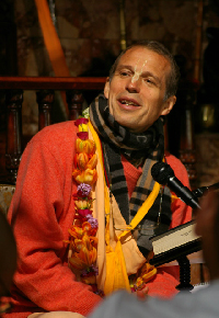 sacinandana_swami_class.jpg