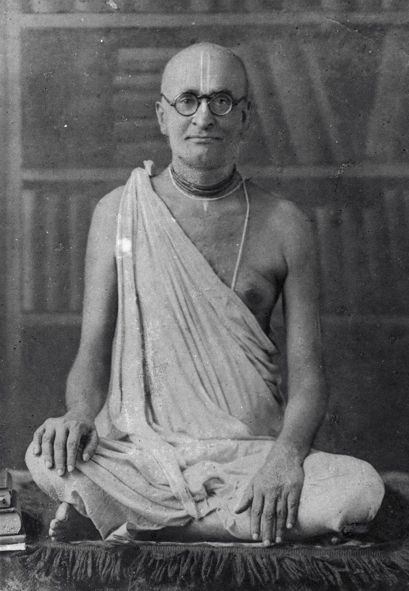 srila_bhaktisiddhanta_saraswati_thakura_b.jpg