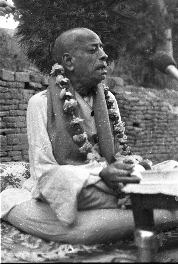 Srila Prabhupada Odaadás Nektárja lecke Vrndavana