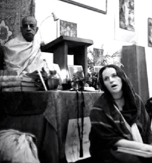 yamuna_devi_w_srila_prabhupada.jpg