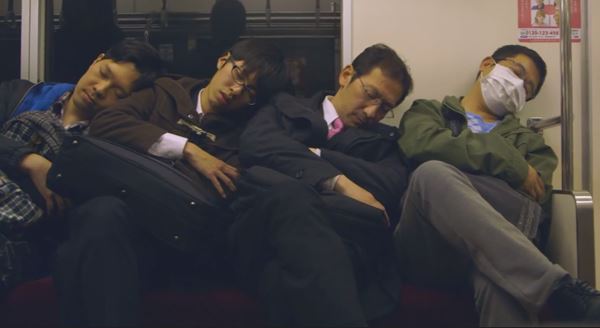 japan-sleep-doze-train-passenger-commuter-nippon-inemuri-dreamer-3.jpg