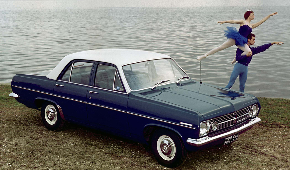 holden_hr_special_sedan_1966_68.jpg