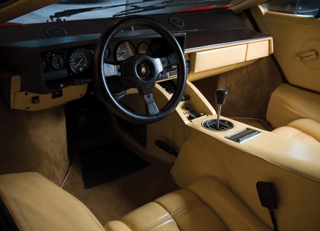 lamborghini_countach_lp5000_s_quattrovalvole_1985_89-ent.jpg