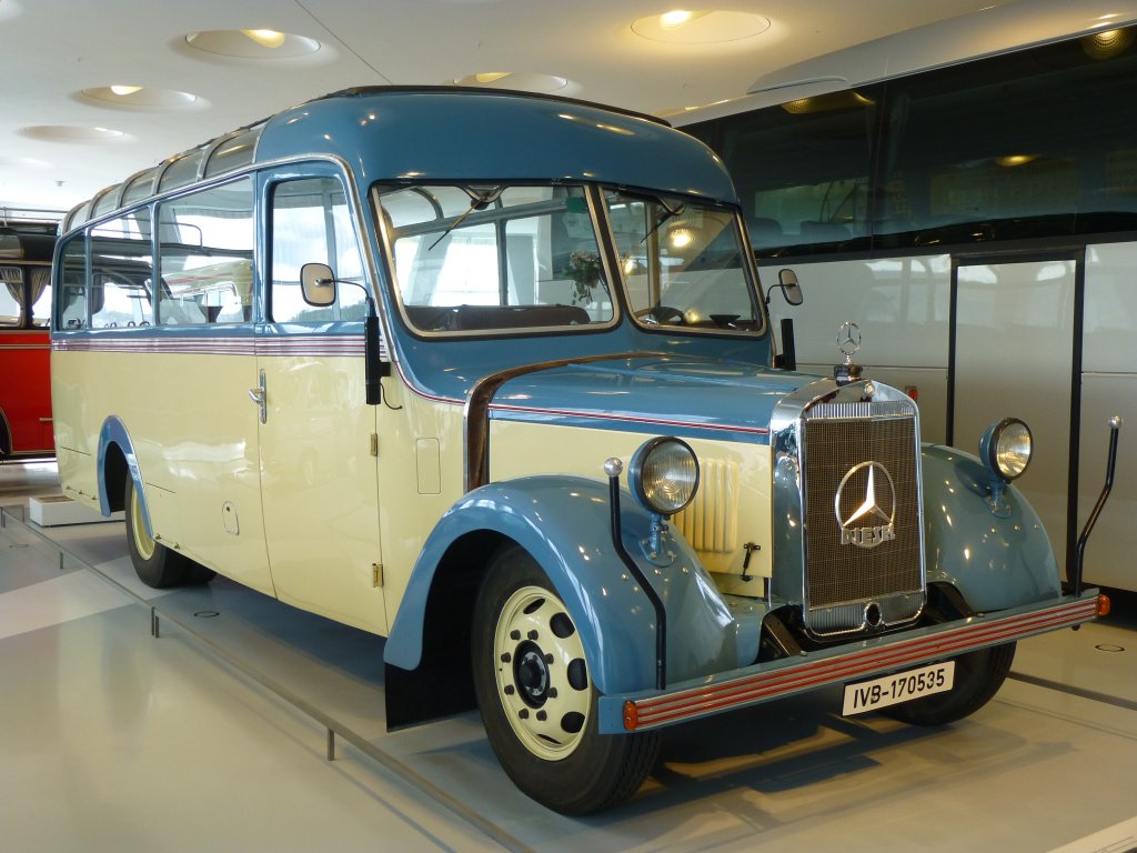 mercedes_o_2600-1940.jpg