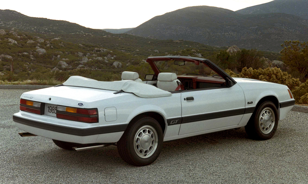 mustang_gt_5_0_convertible_1985.jpg