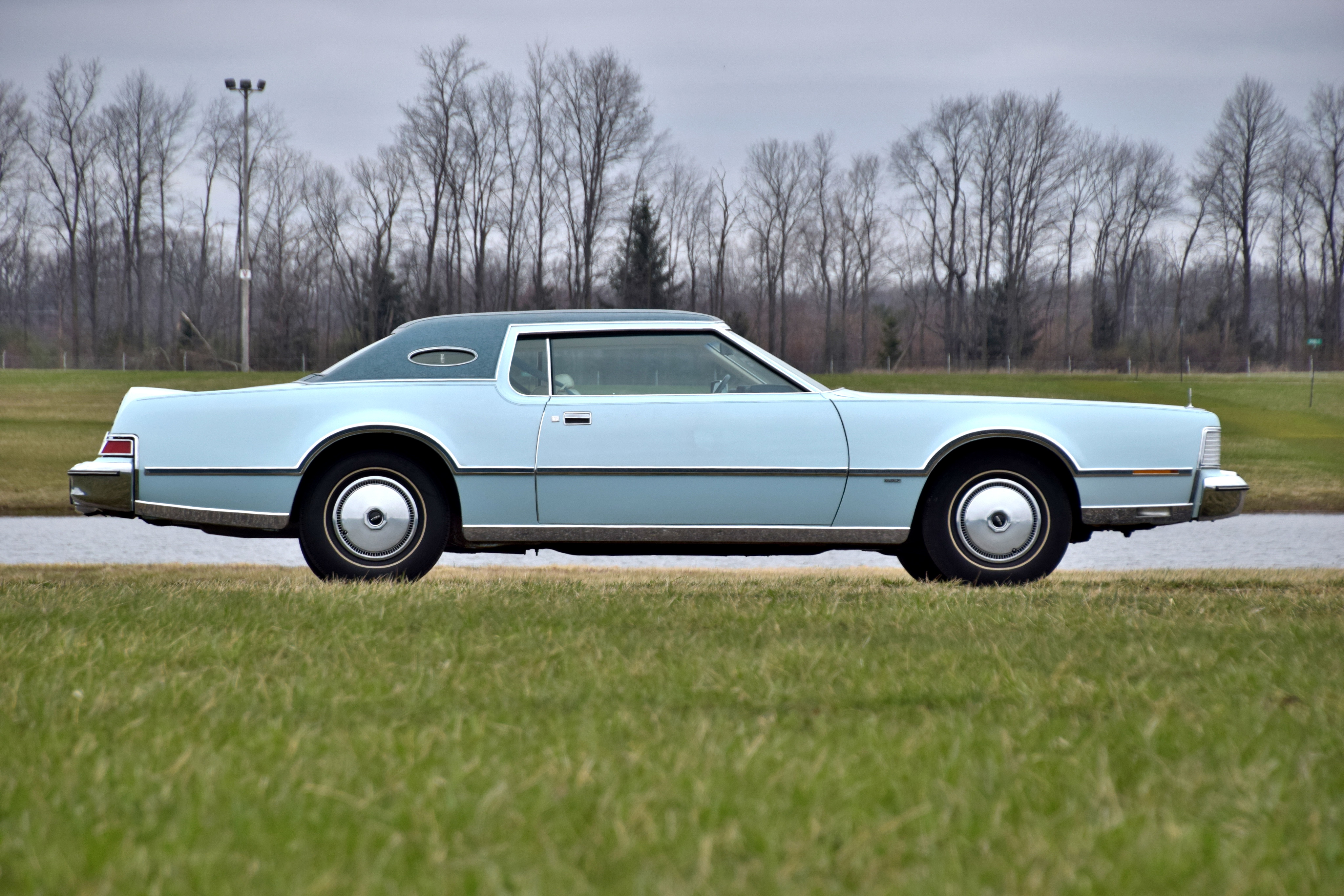 1975_lincoln_continental_mark_iv-2.jpeg