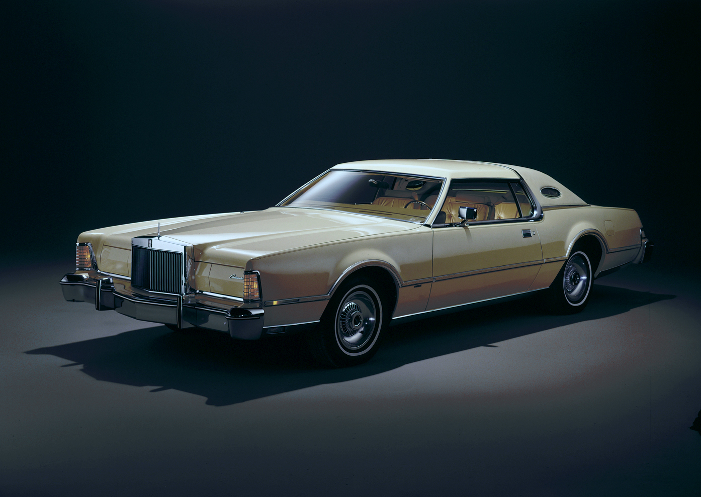 1976_lincoln_continental_mark_iv.jpeg