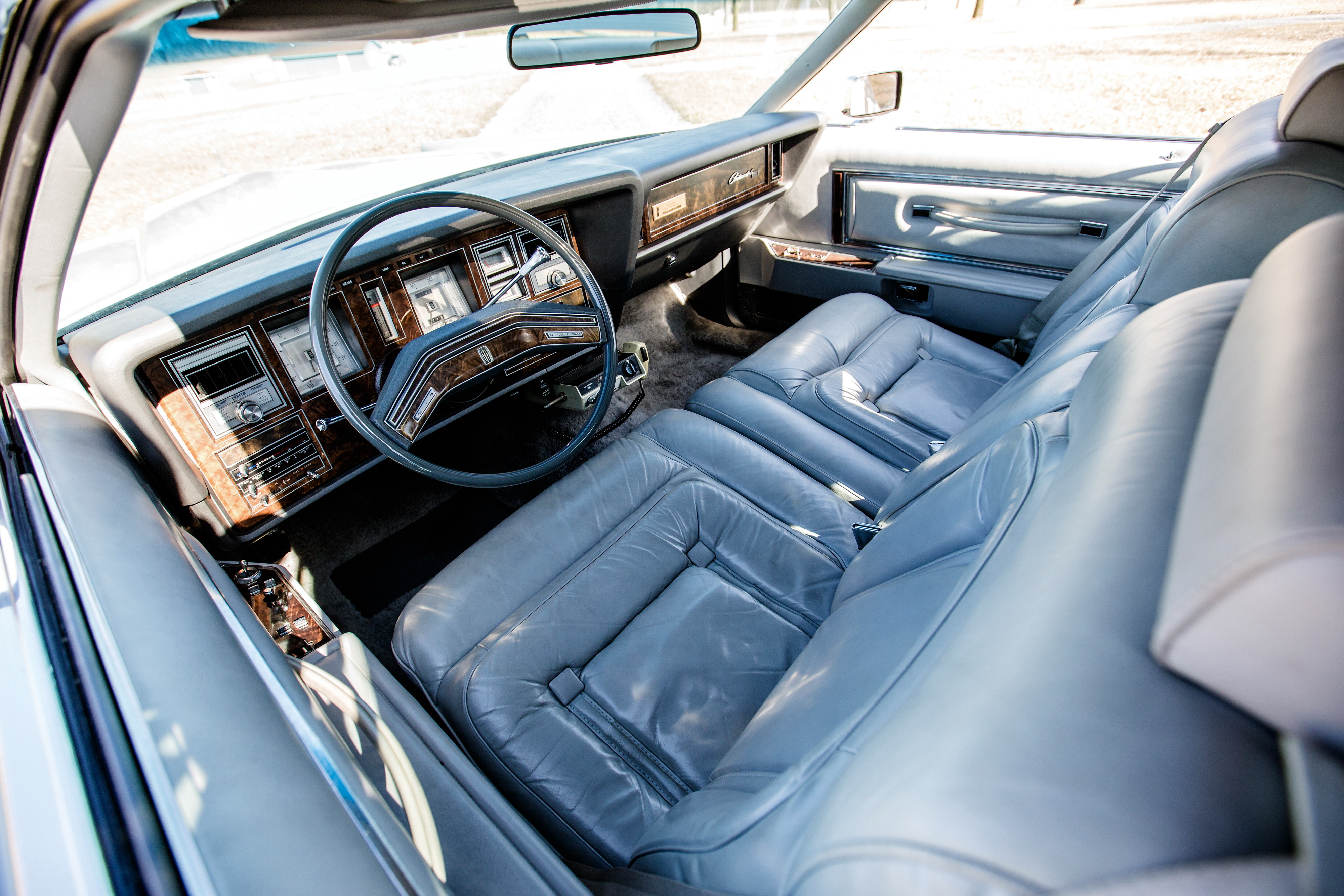 interior_1977_lincoln_continental_mark_v_22cartier_edition_22.jpeg