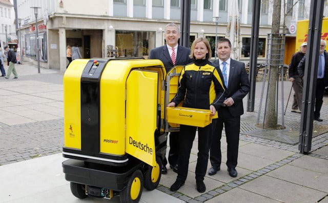 dhl-delivery-robot-640x0.jpg