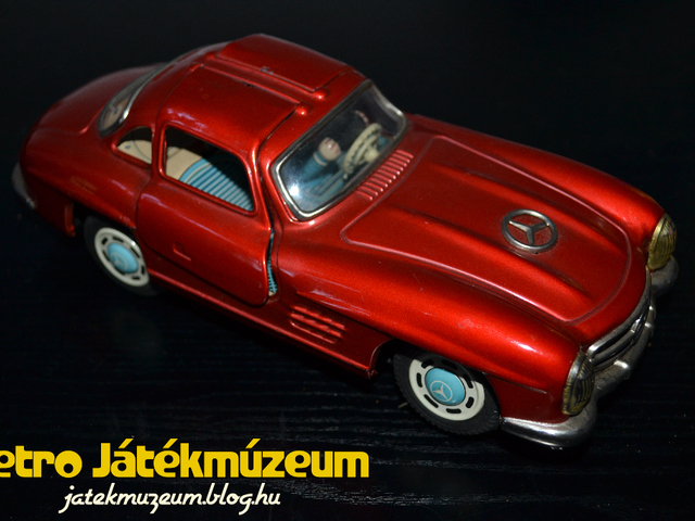 Mercedes 300 SL Gullwing bolygókerekes autó