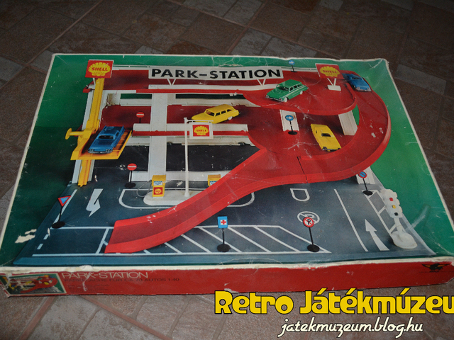 Play-Big Park Station