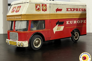 Joustra Express Europe teherautó