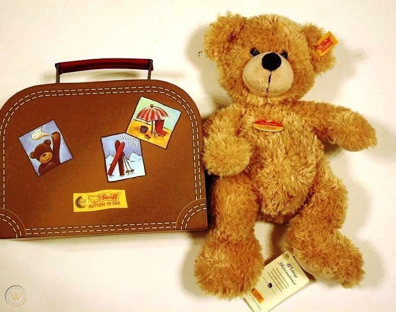 steiff-fynn-teddy-bear-suitcase-ean_1_299cdd2d58a21c161aeef9bb6107213b.jpg