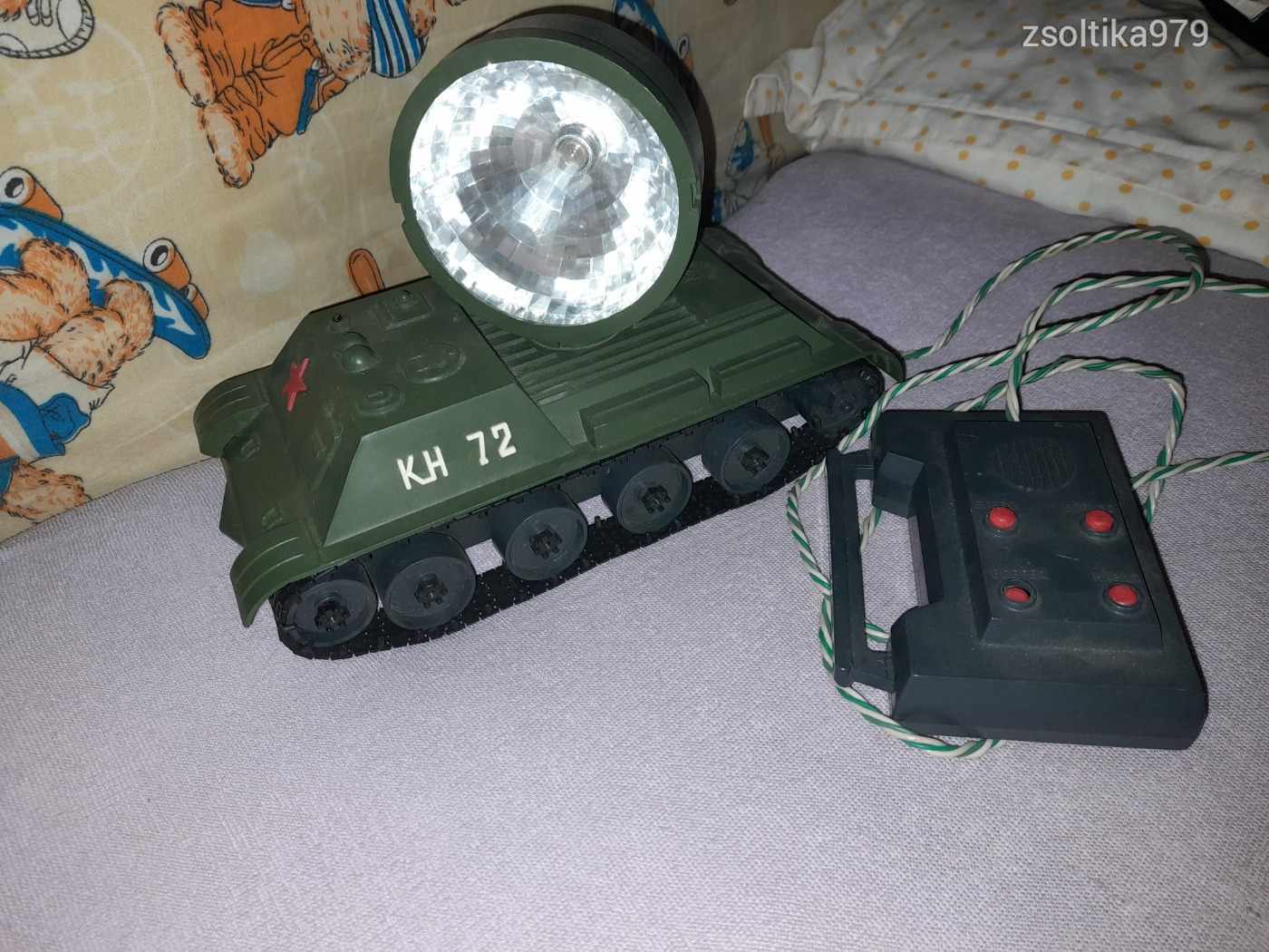 regi-orosz-taviranyitos-tank-nagyon-szep-dcdb_1_big.jpg