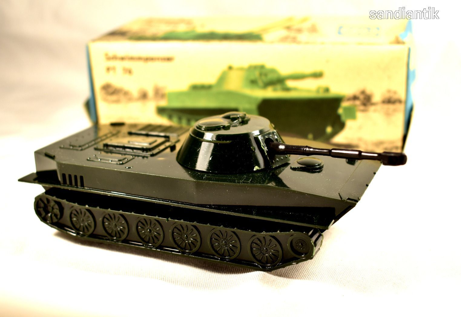 kelet-nemet-retro-lendkerekes-tank-jatek-eredeti-dobozaban-schwimmpanzer-ritka-szep-allapotban-e0eb_1_big.jpg