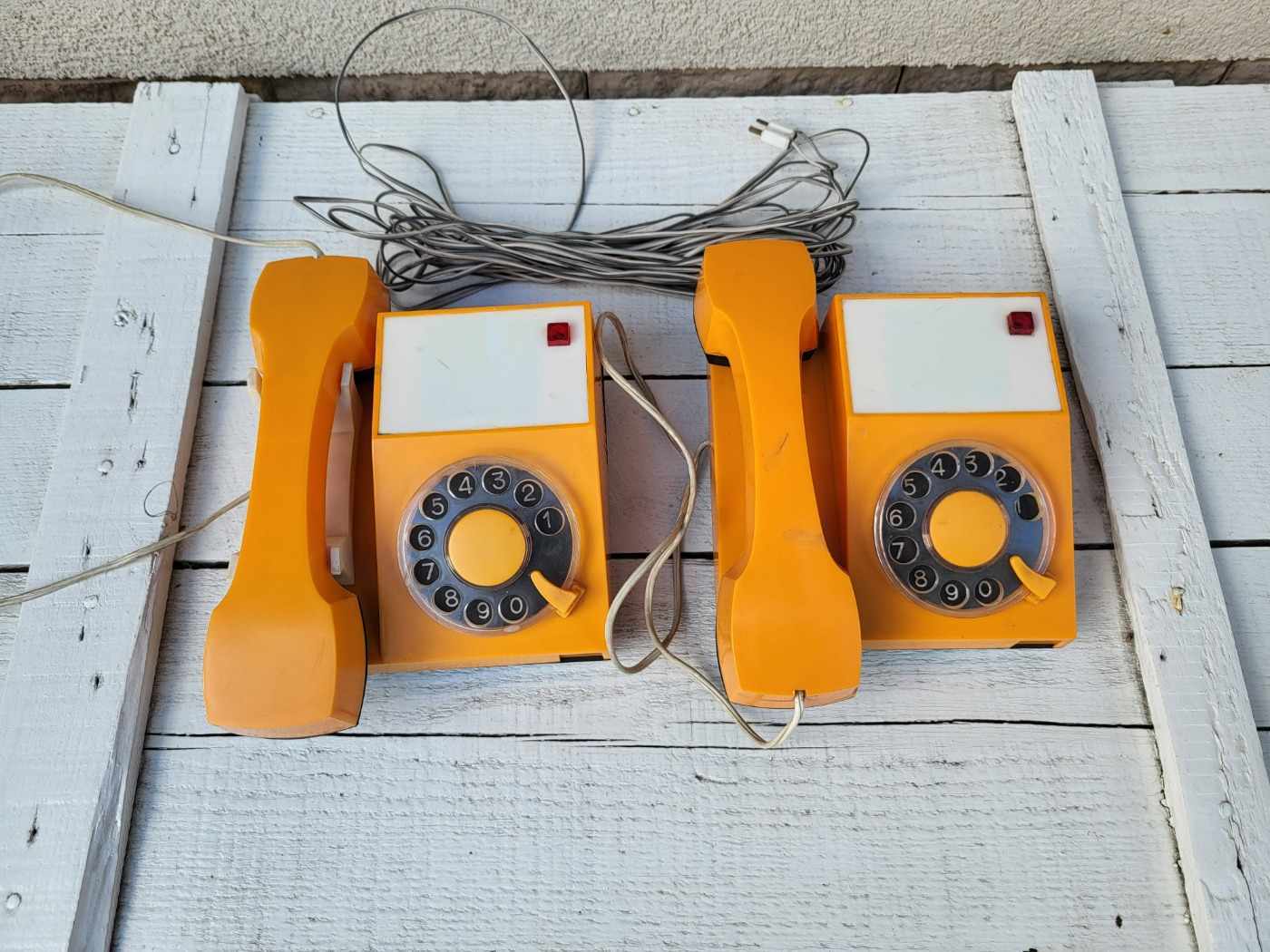 vintage-retro-jugoszlav-jatek-telefonkeszulek-par-iskra-kranj-ata-31-hu-masolatai-54ec_1_big.jpg