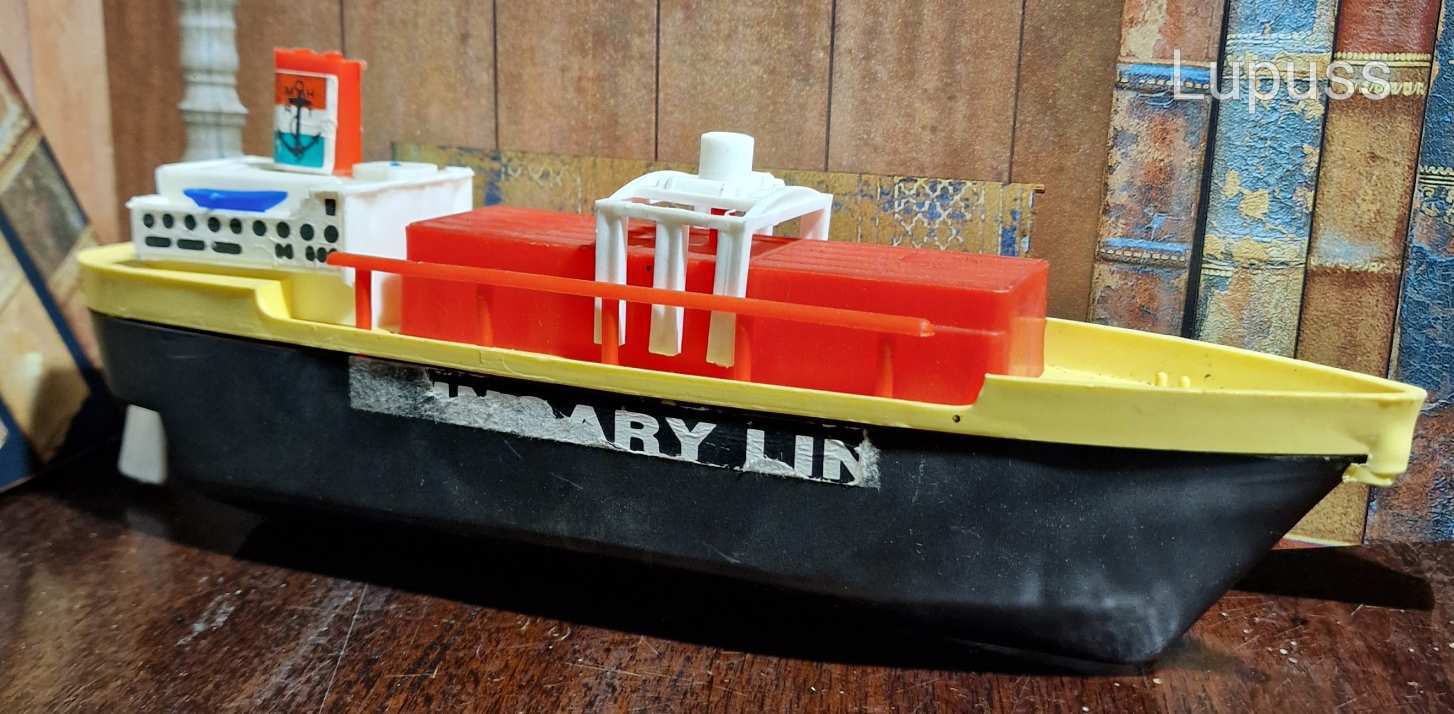 vorosmarty-teherhajo-hungary-line-made-in-hungary-retro-muanyag-jatekhajo-80-as-evek-fcec_1_big.jpg