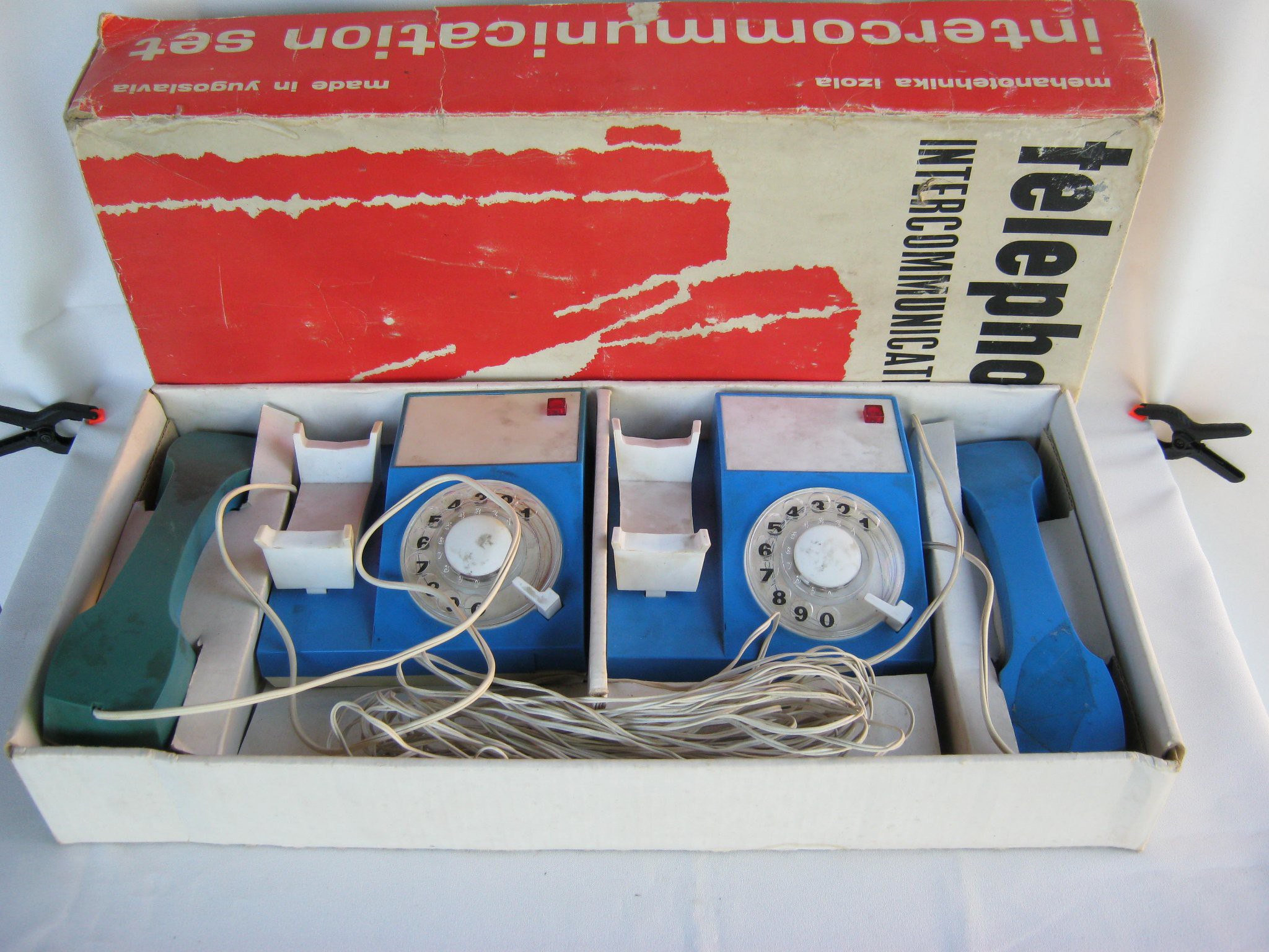 59663d9257a4e-retro-jugoszlav-jatek-telefon.jpg