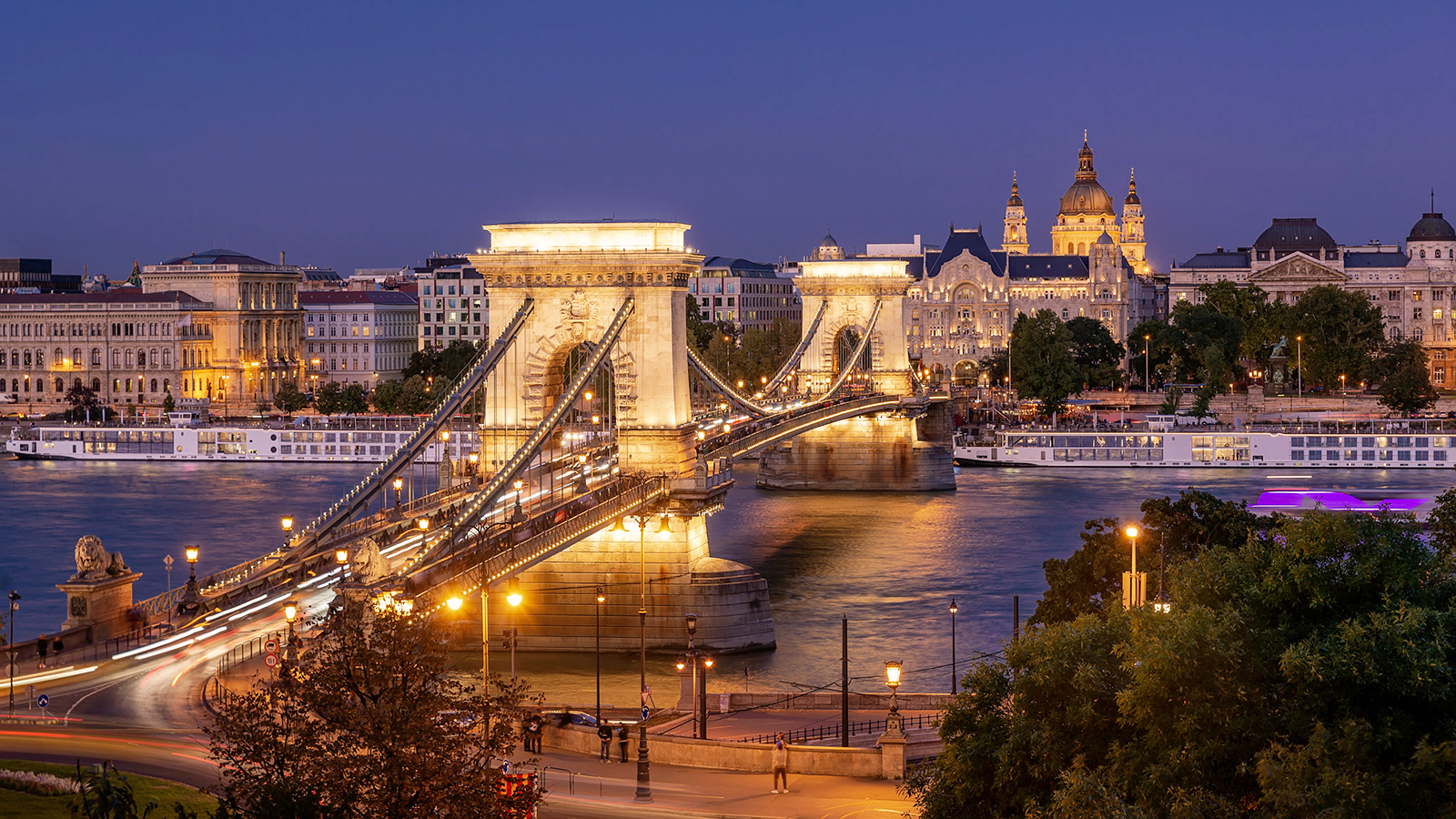 szechenyi-lanchid-budapest-buda-pest-clark-adam-csodalatosbudapest-duna-magyarorszag.jpg