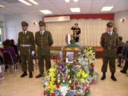 chile_JW_policeofficer_funeral_at_KH.jpg