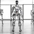 Humanoid robotok fognak dolgozni a BMW autógyárában