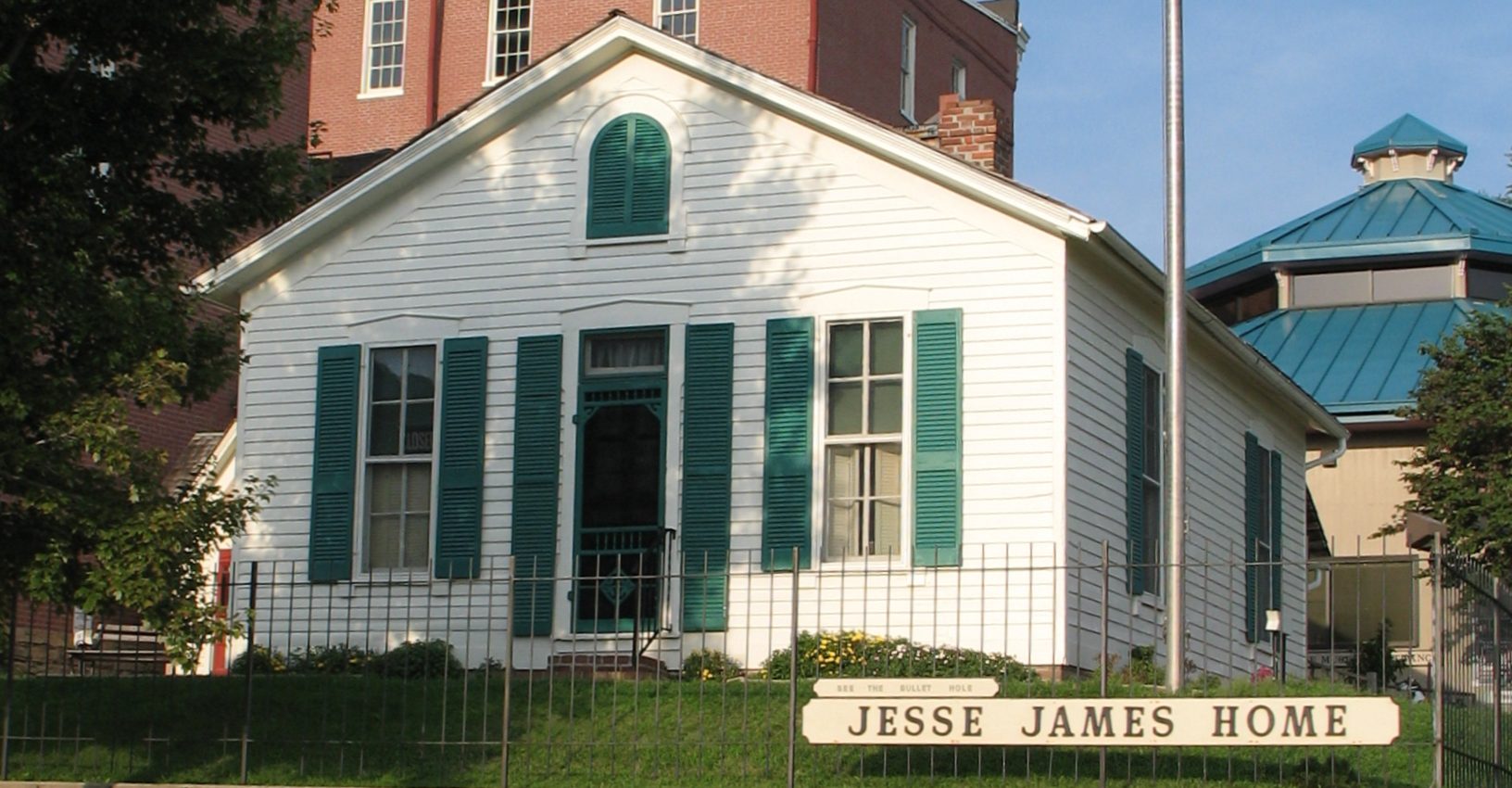 Jesse James utolsó háza, itt lőtte fültövön a 19 éves Robert Ford.