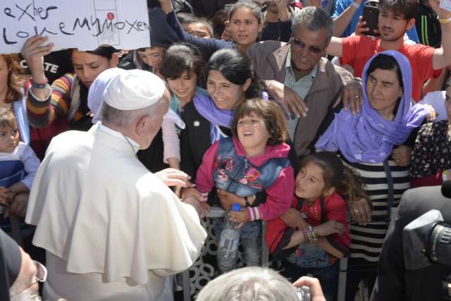 pope_francis_meets_with_refugees_on_greek_island_of_lesbos.jpg