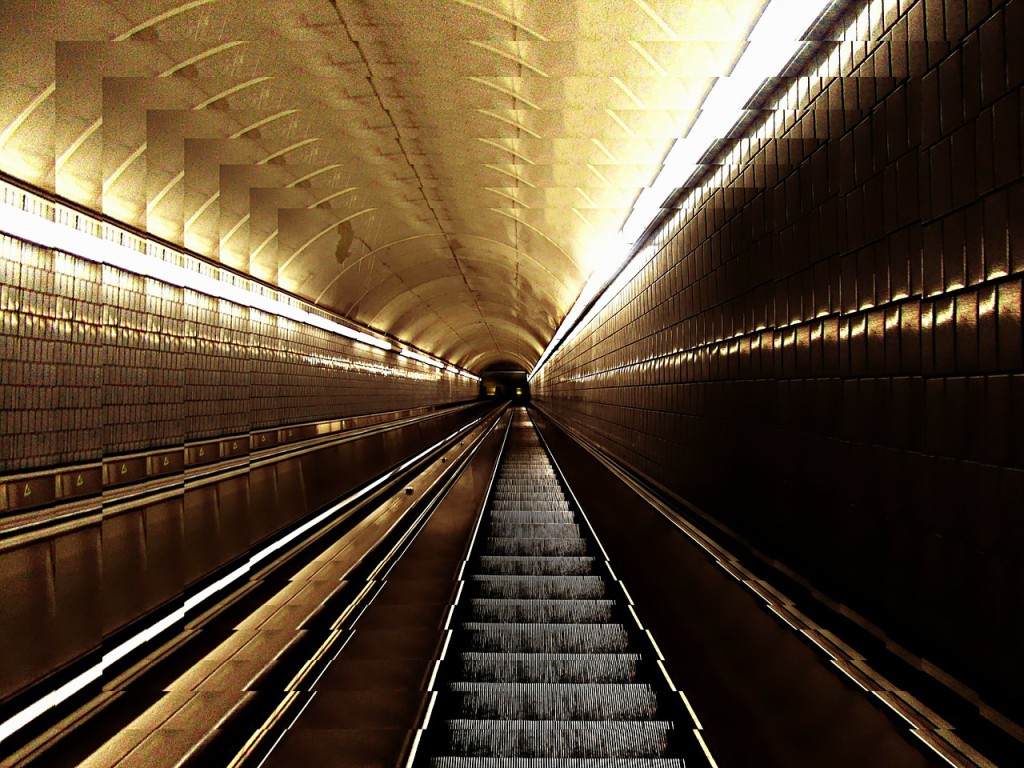 escalator-107586_1280-1024x768.jpg