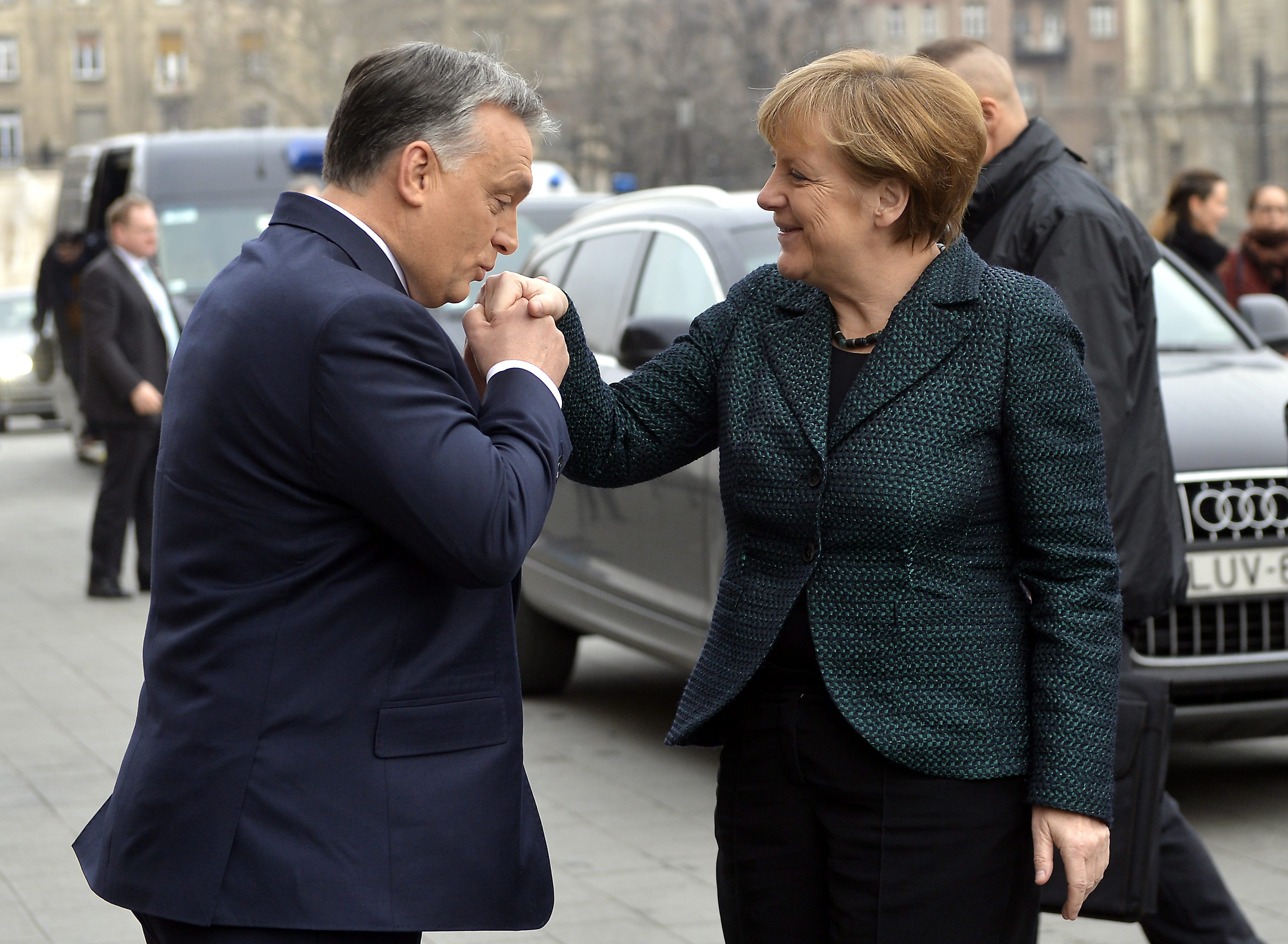 orban_merkel.jpg