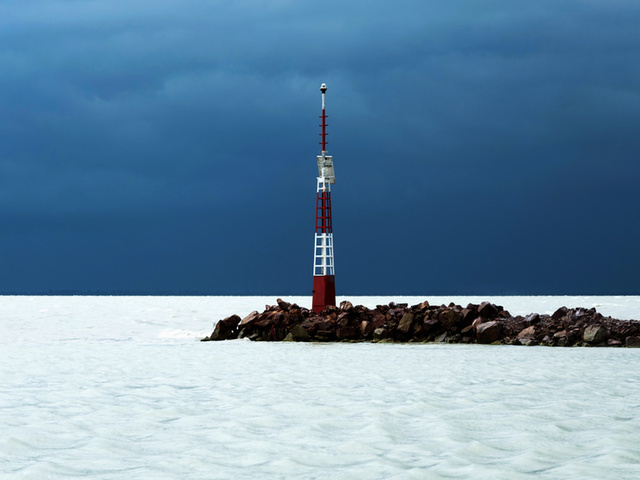 Óriás hullámok vannak a Balatonon