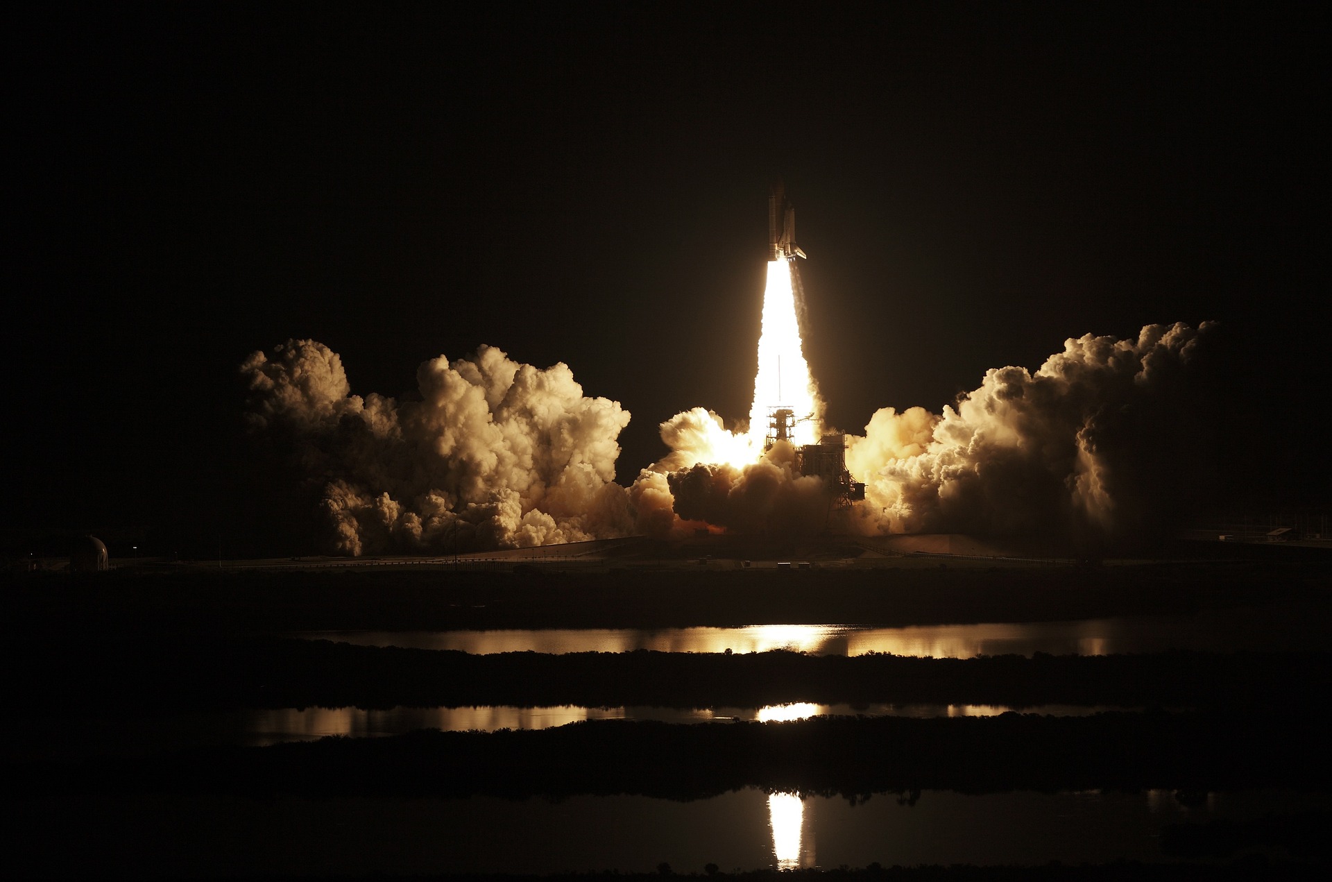 launch-1098232_1920.jpg
