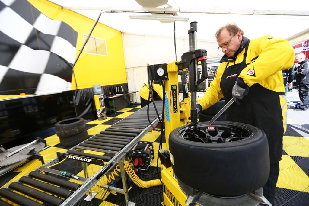 btcc-dunlop.jpg