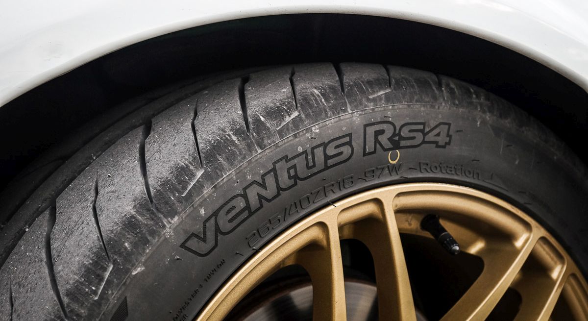 hankook_ventus_rs4_v.jpg